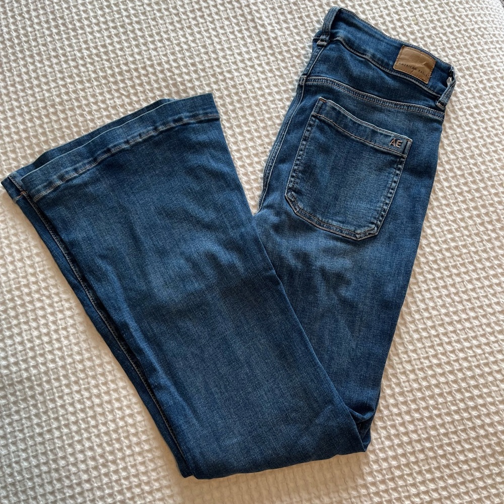 ⭐️American Eagle high rise flare jeans⭐️